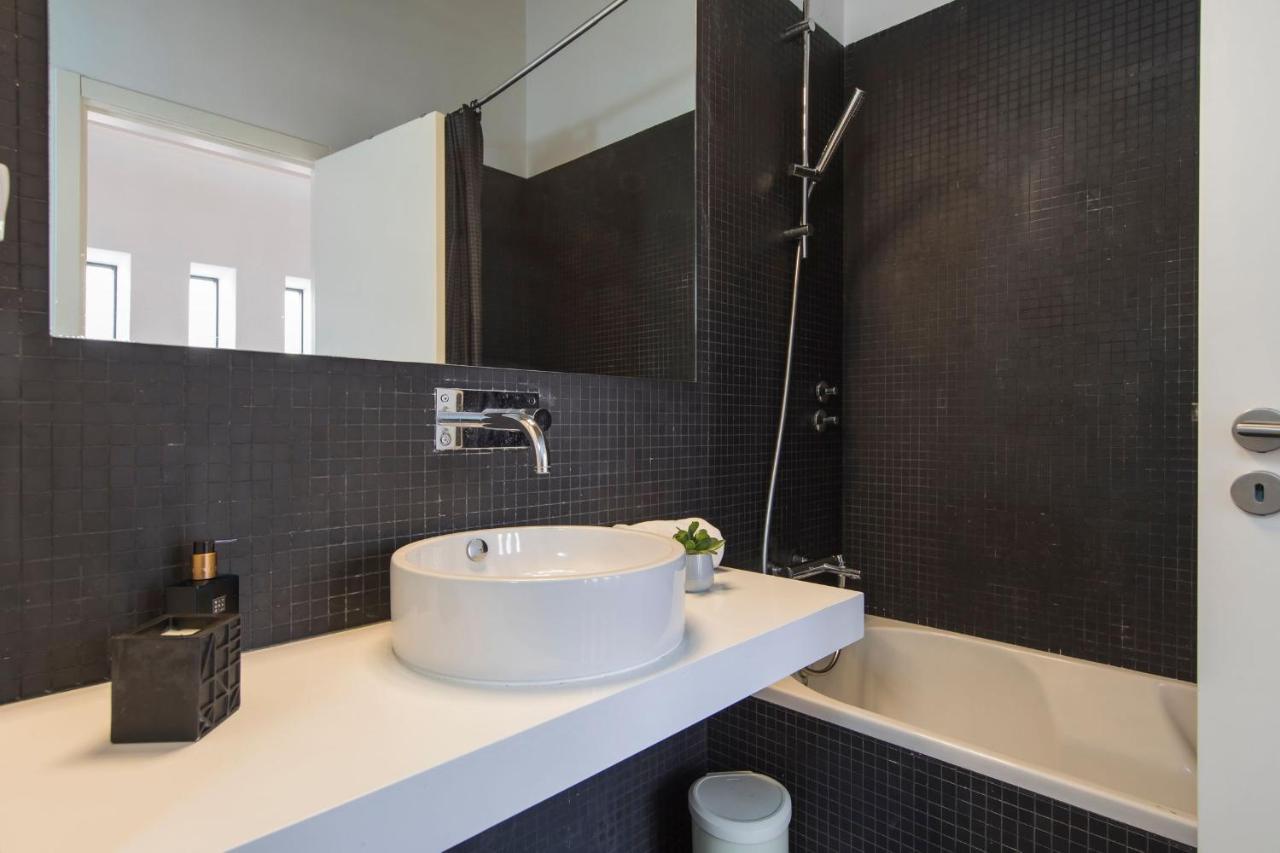Bairro Alto Stunning Flat With Balcony By Lovelystay Lizbona Zewnętrze zdjęcie